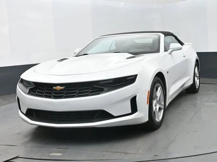Used 2023 Chevrolet Camaro LT RWD image 1