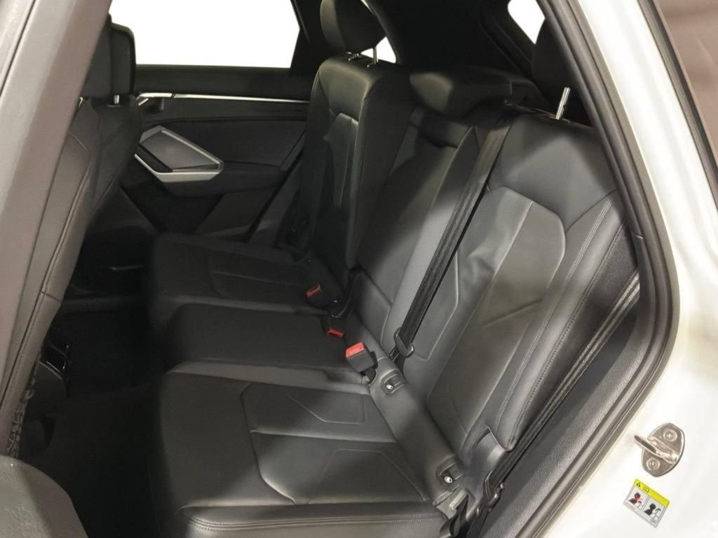Used 2023 Audi Q3 2.0T Premium w/ Convenience Package AWD/4WD image 17