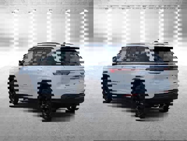 Used 2023 Jeep Grand Cherokee Limited w/ Black Appearance Package image 6