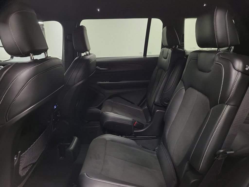 Used 2023 Jeep Grand Cherokee L Laredo AWD/4WD image 28