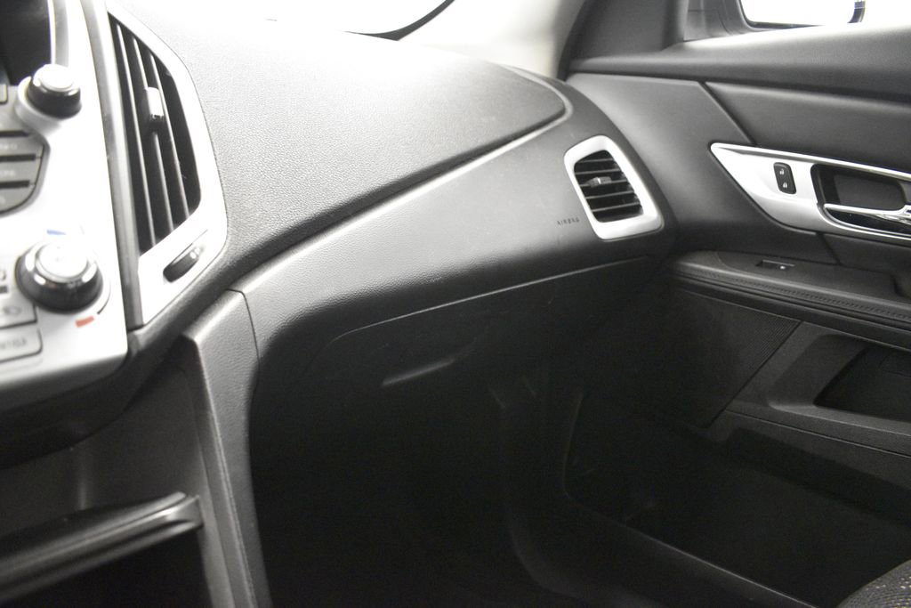 Used 2017 GMC Terrain SLE image 34