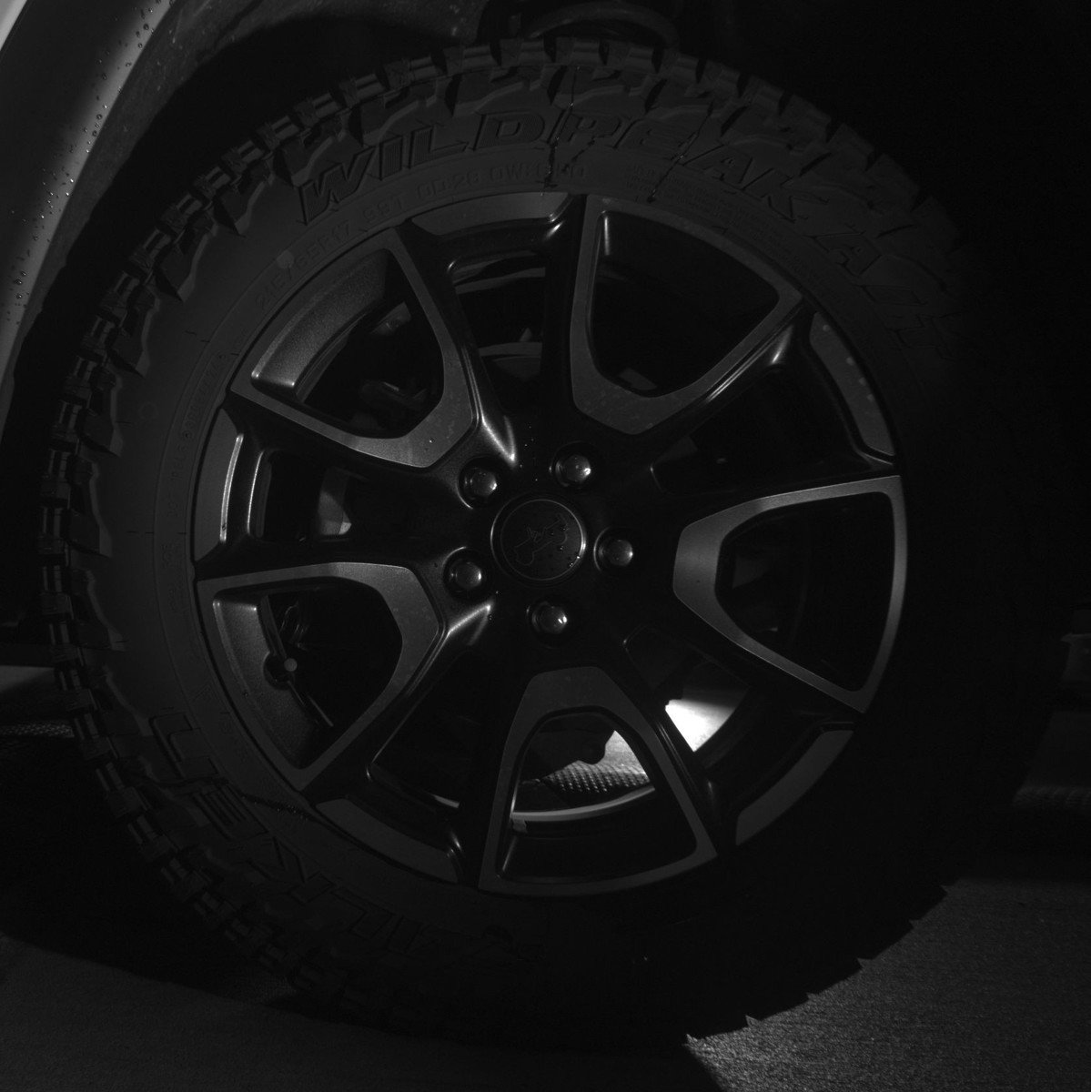 Used 2025 Jeep Compass Trailhawk image 14