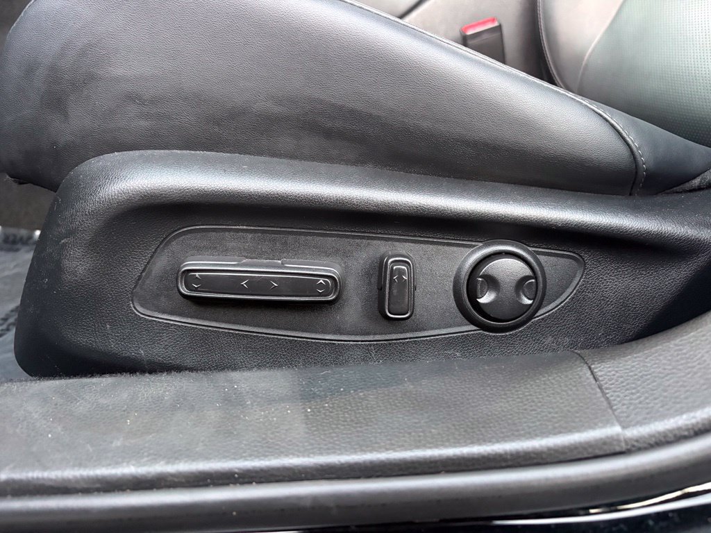 Used 2025 Honda Accord Touring image 10