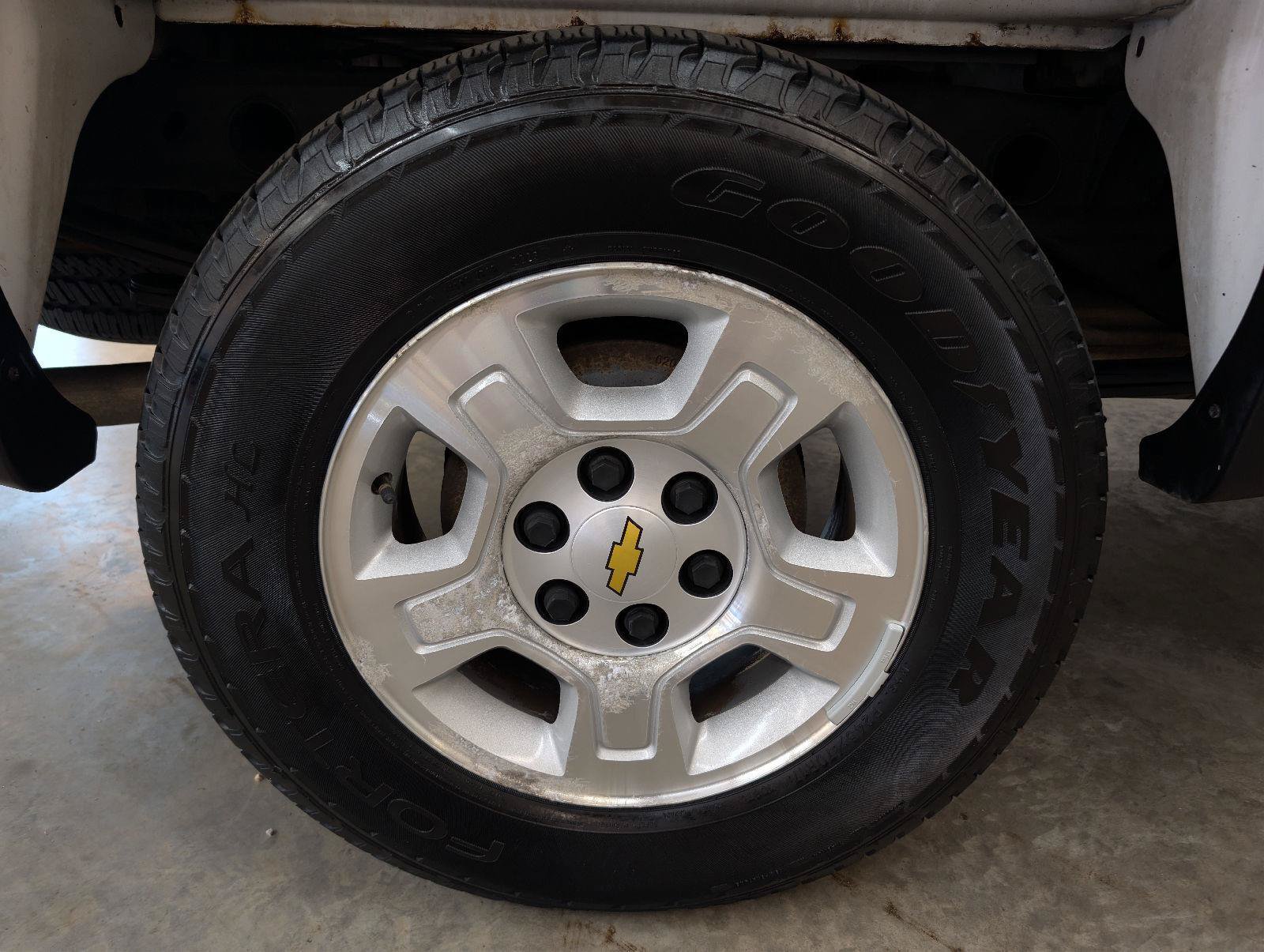 Used 2009 Chevrolet Silverado 1500 2WD Crew Cab w/ Exterior Plus Package image 42