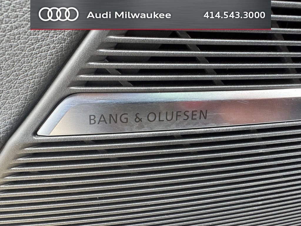 Used 2023 Audi Q7 3.0T Premium Plus w/ Premium Plus Package AWD/4WD image 9