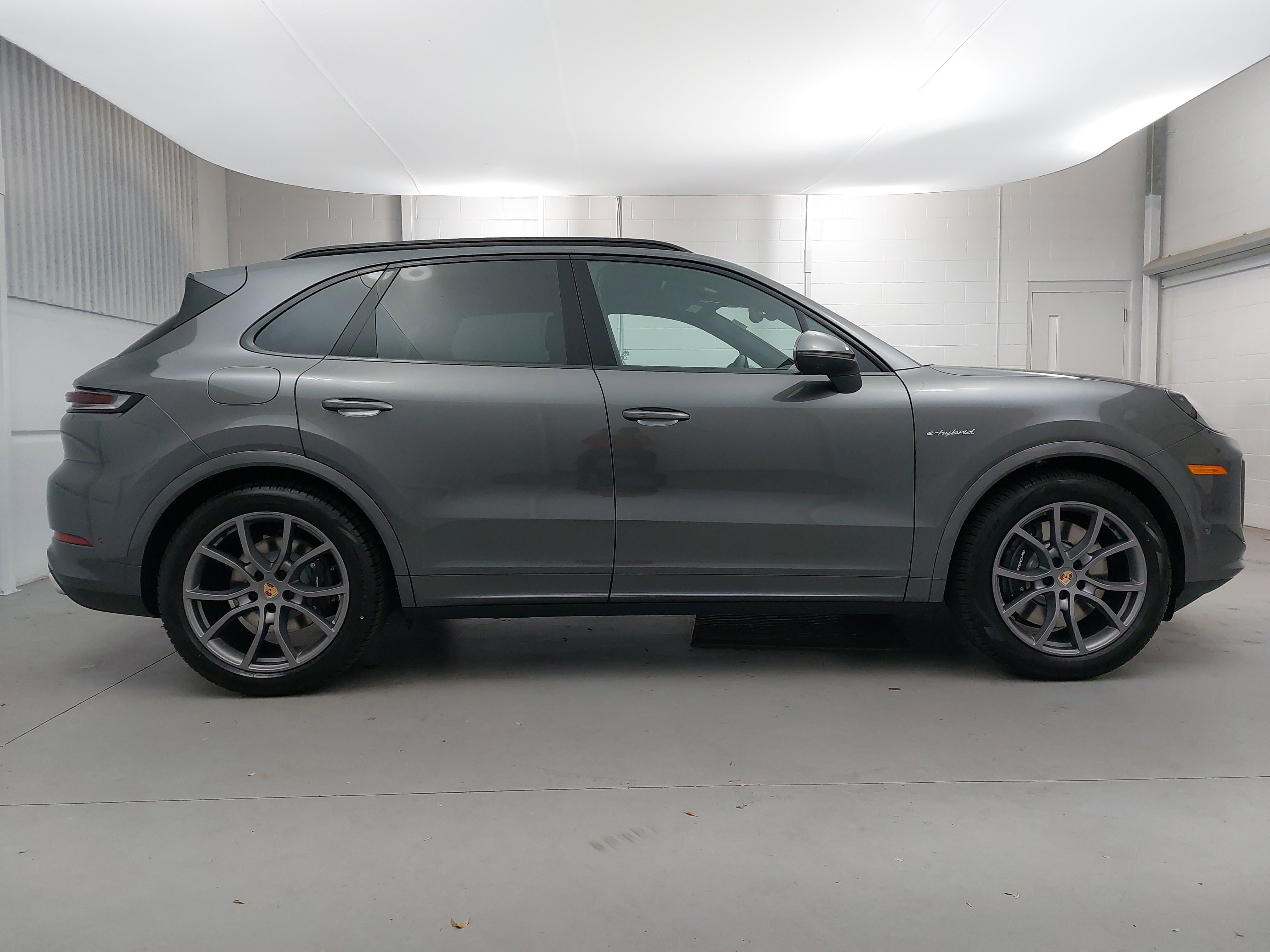 New 2026 Porsche Cayenne E-Hybrid image 8