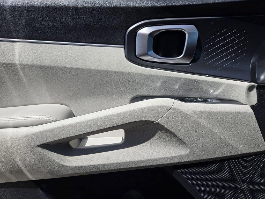 Certified 2025 Kia Sorento S image 24