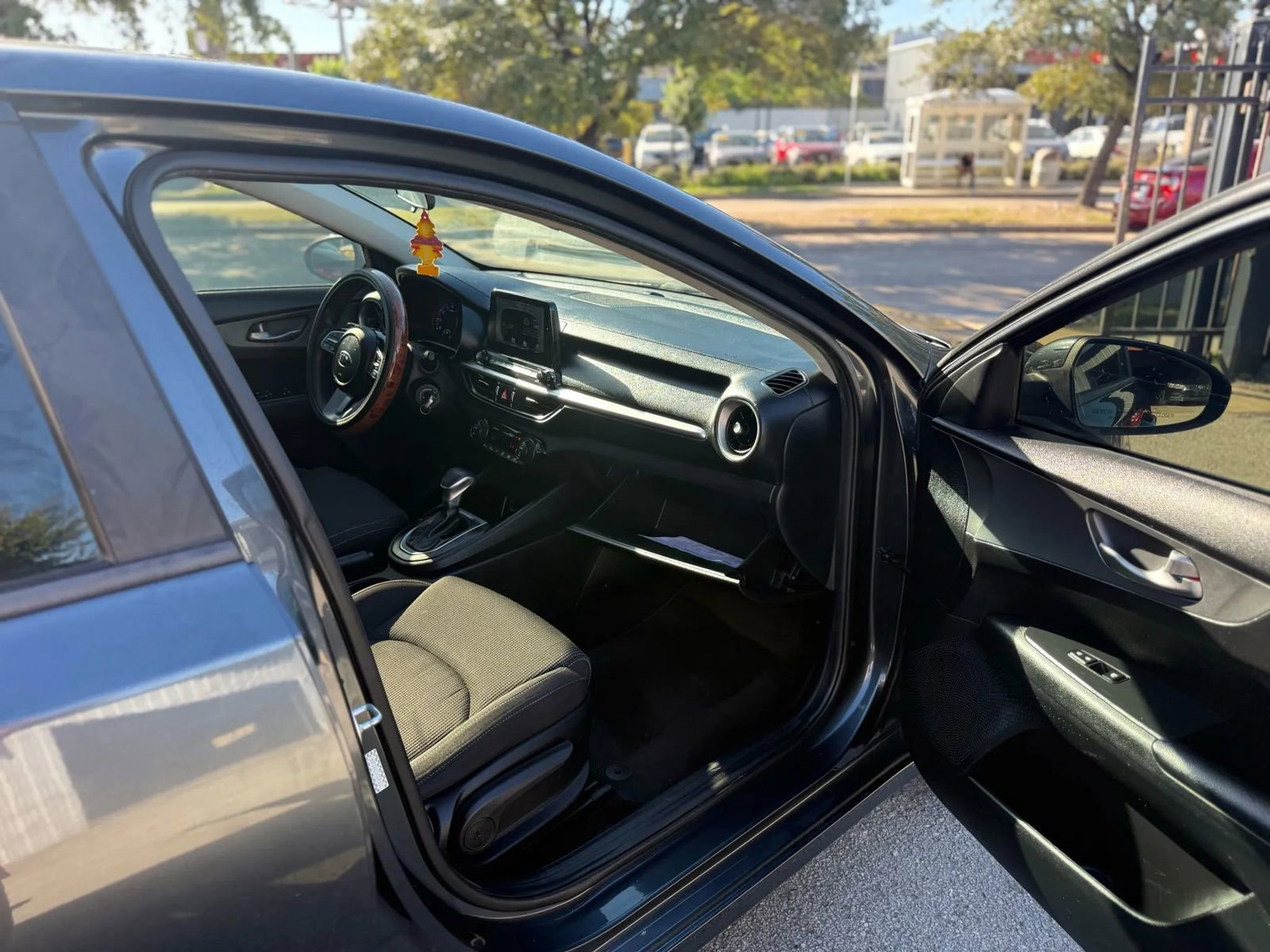 Used 2019 Kia Forte LXS FWD image 13