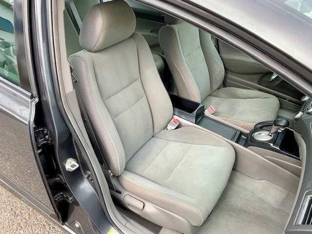 Used 2011 Honda Civic DX-VP image 21