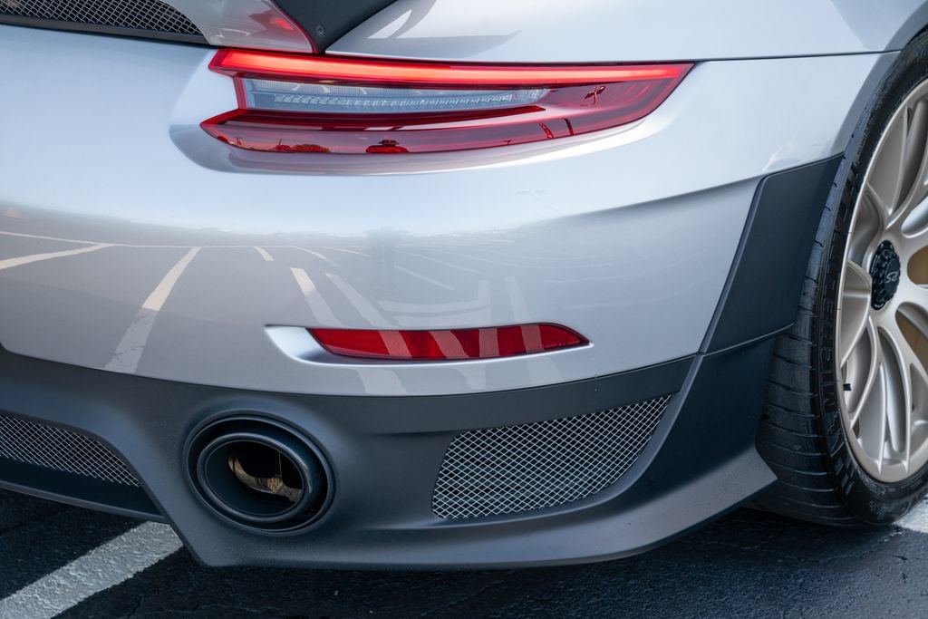Used 2018 Porsche 911 GT2 RS RWD image 16