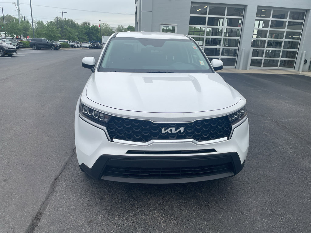 Used 2023 Kia Sorento LX AWD/4WD image 8