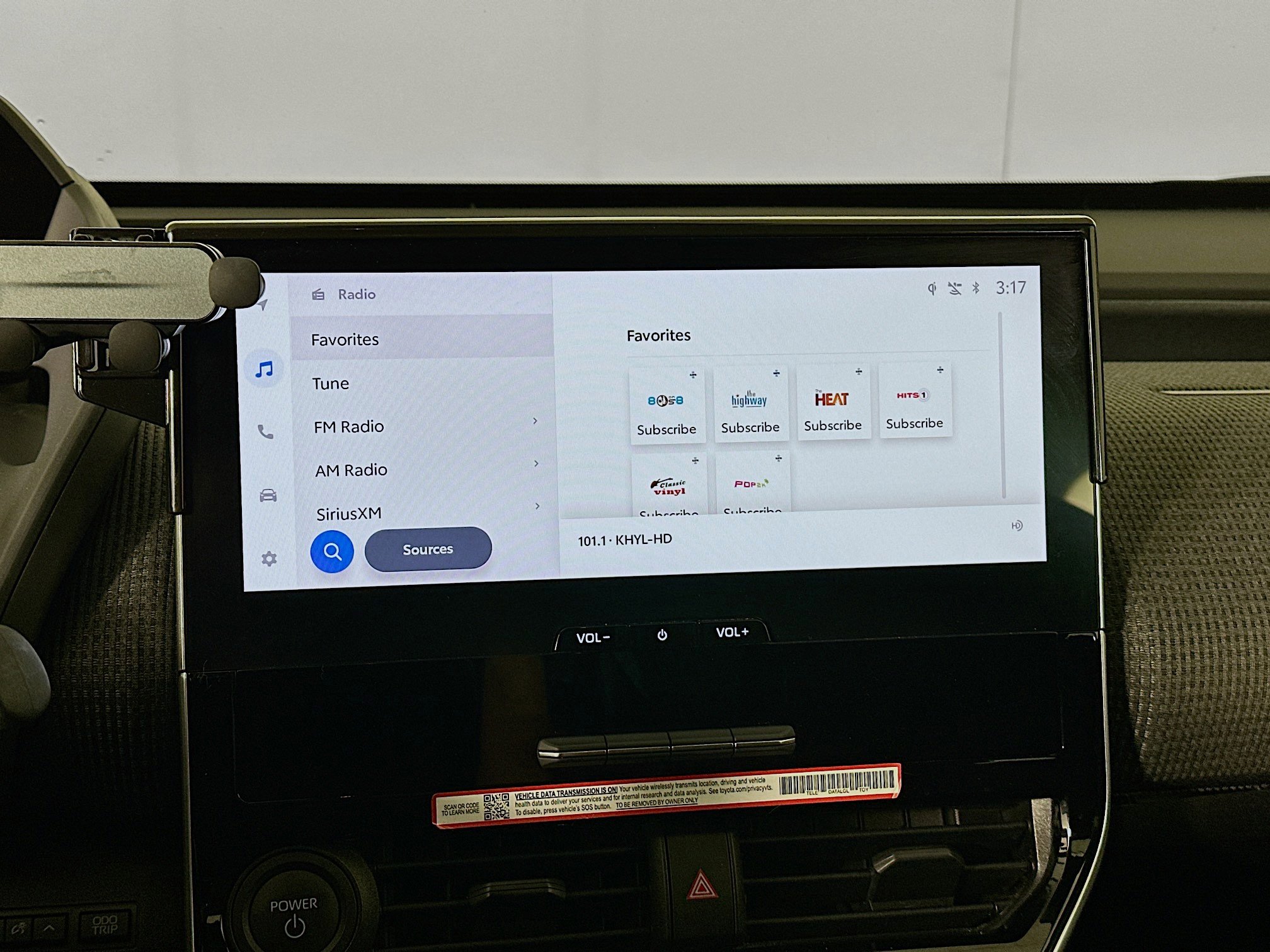 Used 2024 Toyota bZ4X XLE image 21