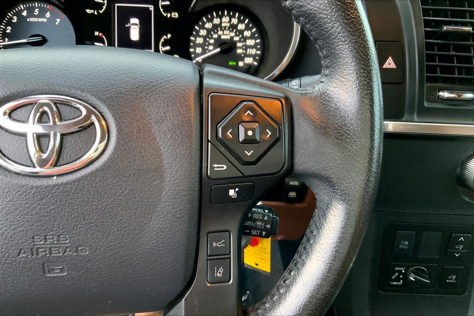 Used 2018 Toyota Sequoia Platinum RWD image 23