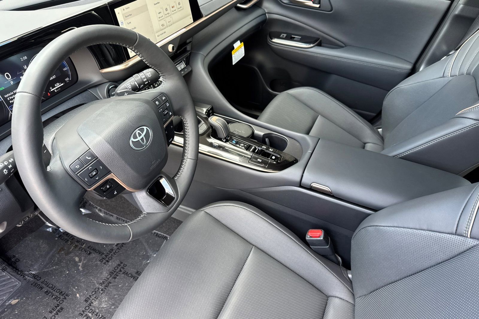 Certified 2025 Toyota Crown Signia image 12