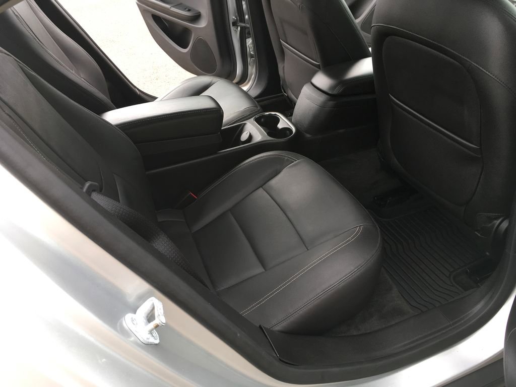 Used 2013 Chevrolet Volt Premium w/ Premium Trim Package FWD image 25