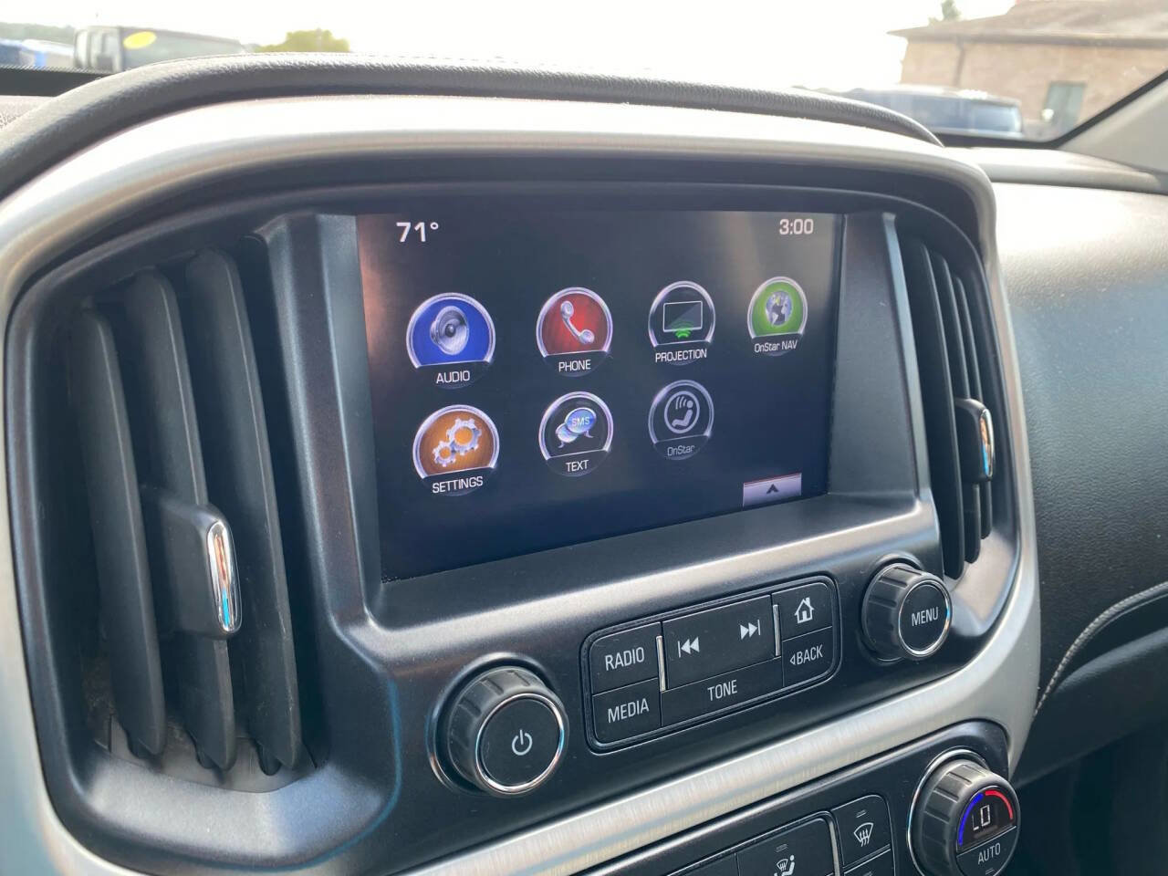 Used 2016 GMC Canyon SLE image 20