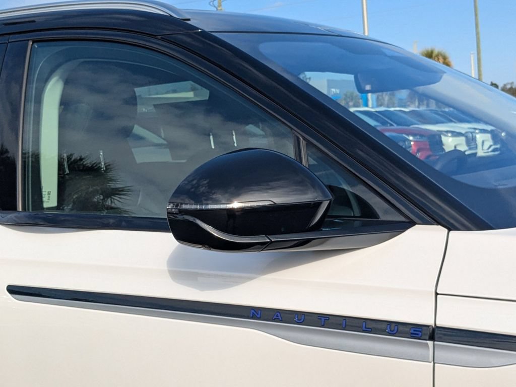 New 2026 Lincoln Nautilus Reserve AWD/4WD image 12