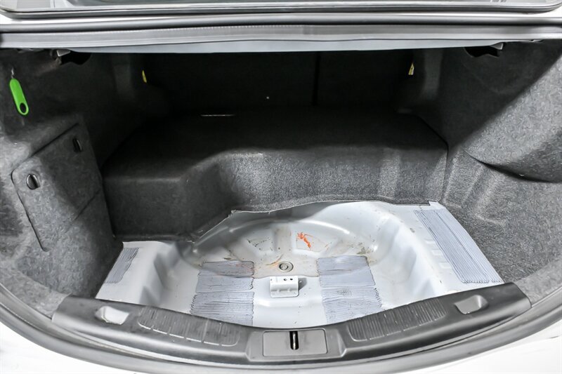 Used 2019 Ford Fusion SE FWD image 13
