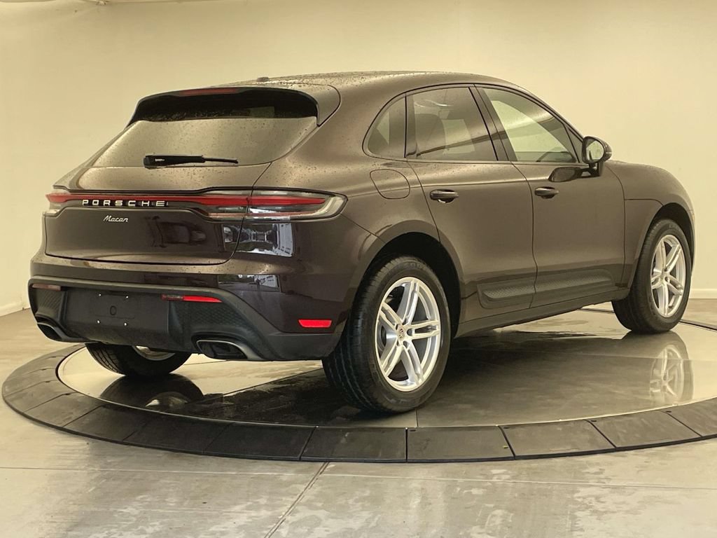 Certified 2023 Porsche Macan AWD/4WD image 7