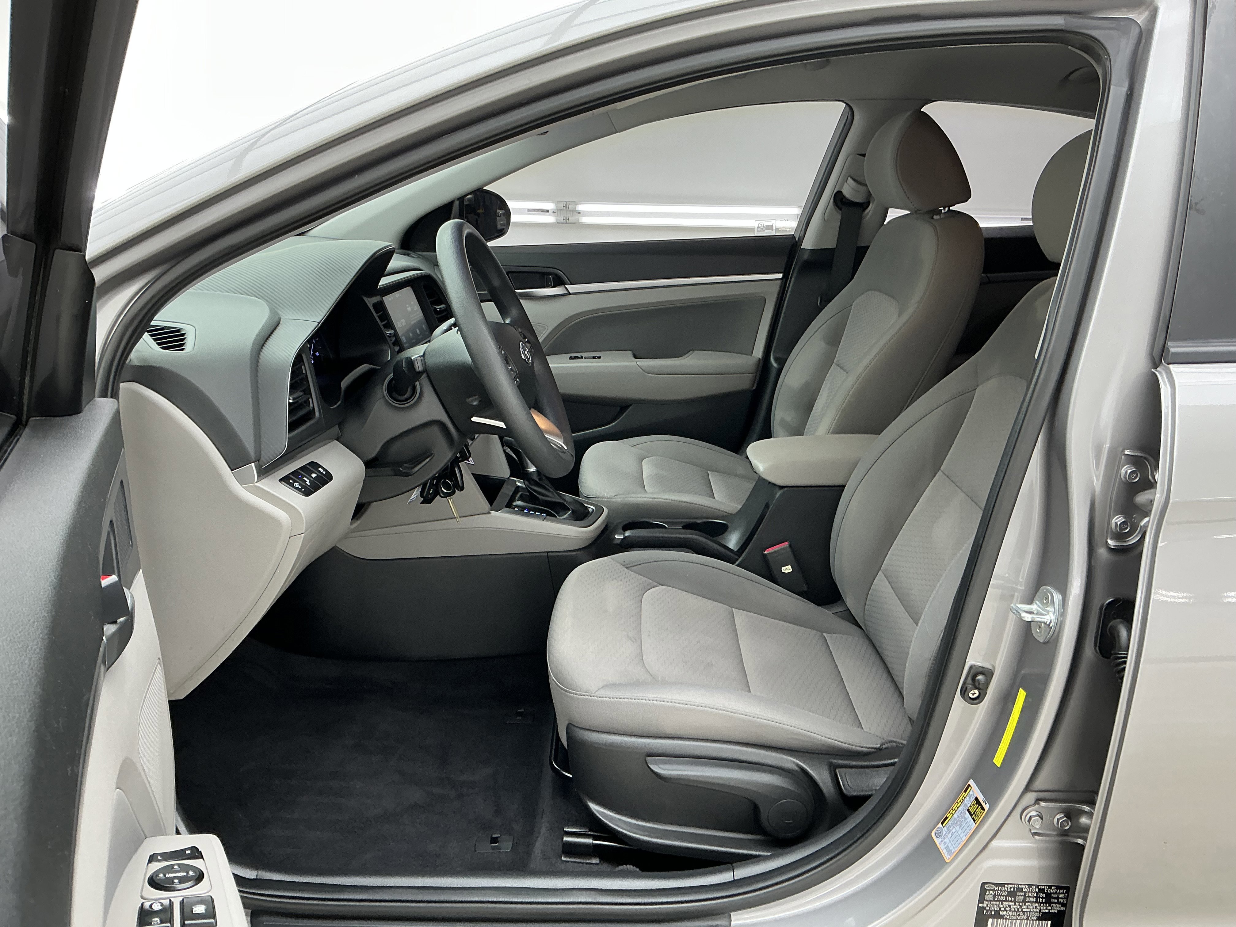 Used 2020 Hyundai Elantra SEL w/ Convenience Package (C2) image 17