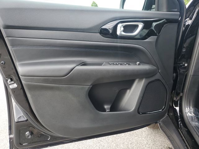 New 2026 Jeep Compass Latitude image 14