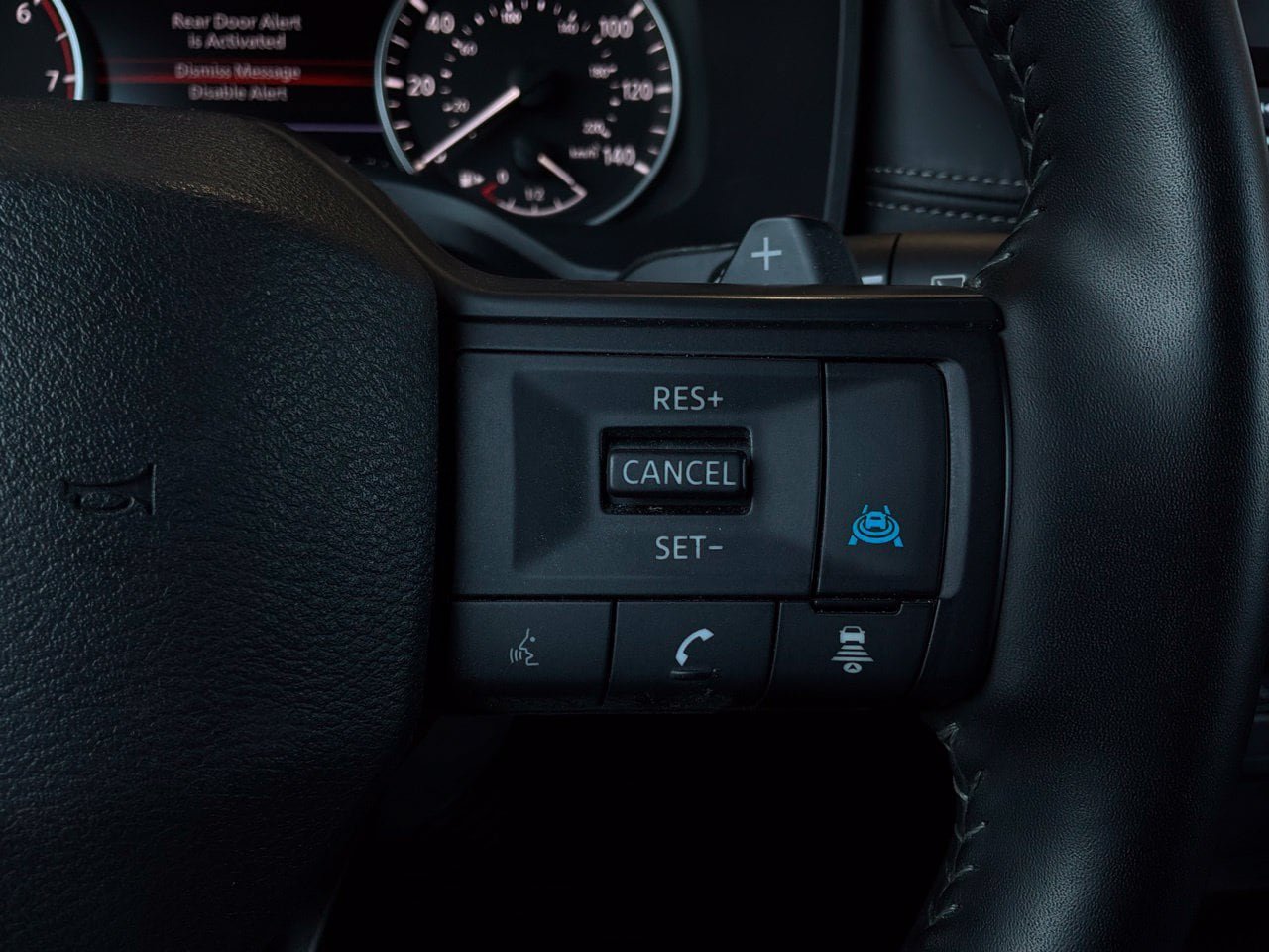 Used 2025 Nissan Rogue SV FWD image 37