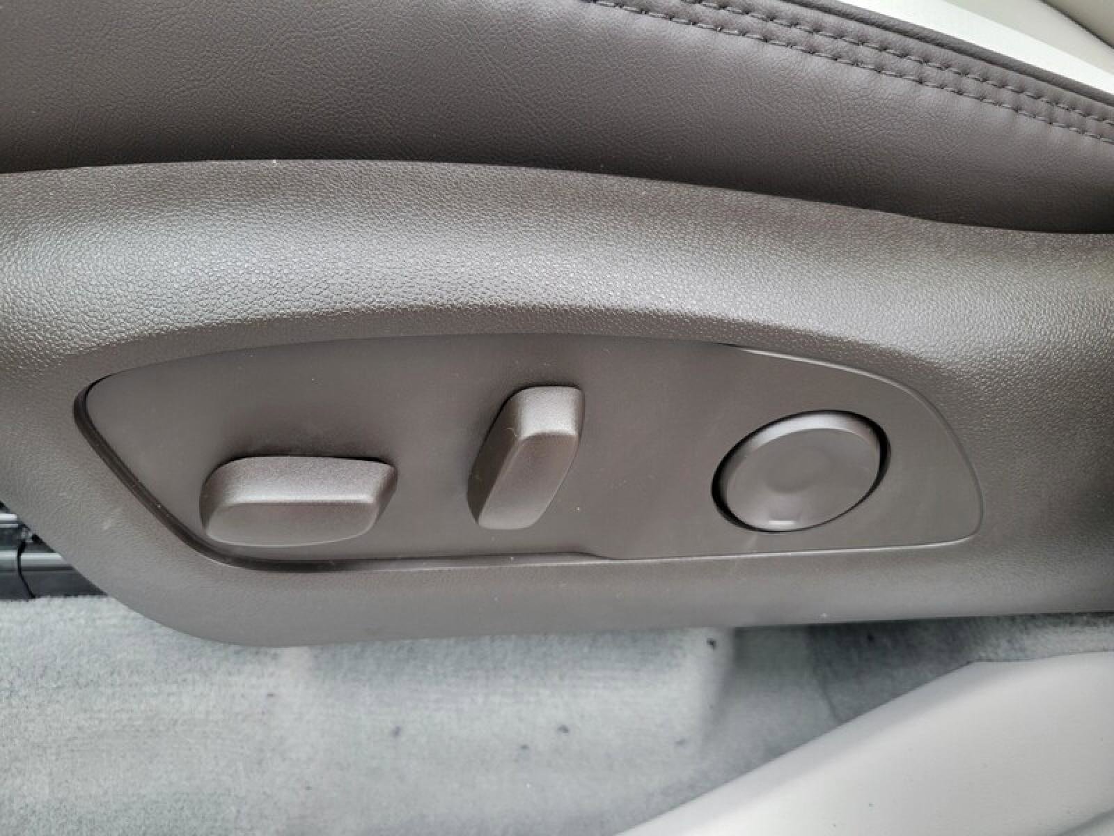 New 2026 GMC Acadia Denali w/ Super Cruise Package image 23