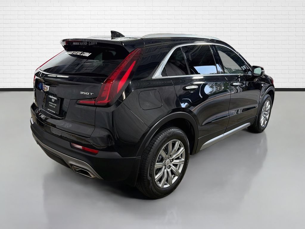 Used 2023 Cadillac XT4 Premium Luxury w/ Technology Package AWD/4WD image 9