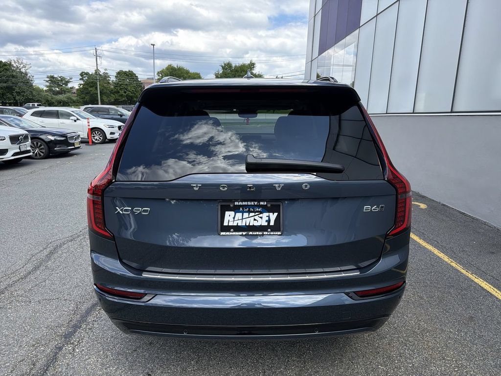New 2026 Volvo XC90 B6 Ultra w/ Protection Package Premier AWD/4WD image 7