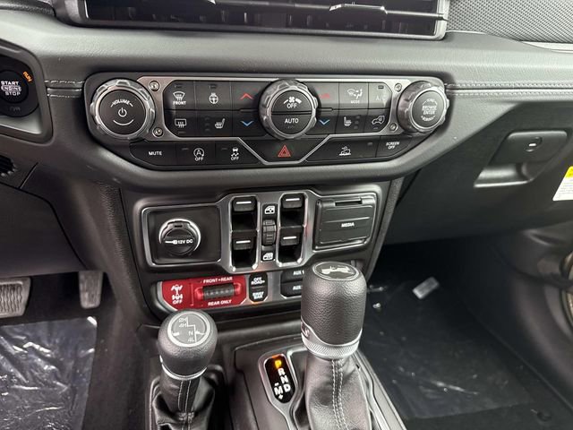 New 2025 Jeep Wrangler Unlimited Rubicon w/ Steel Bumper Group image 13