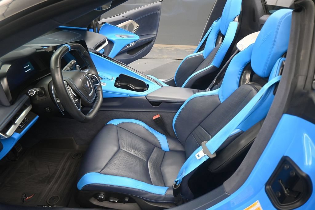 Used 2023 Chevrolet Corvette Stingray Premium Conv w/ Z51 Performance Package RWD image 8