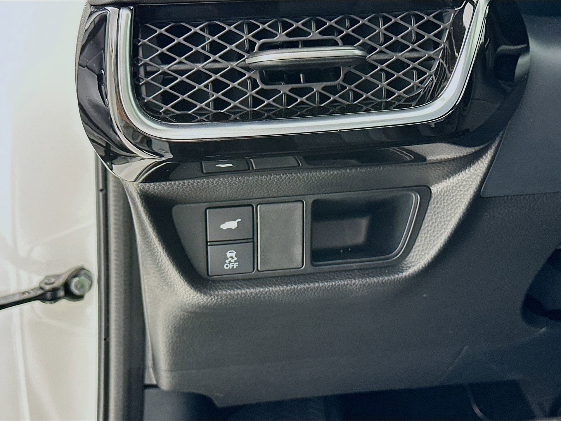 Used 2025 Acura ADX A-Spec image 11