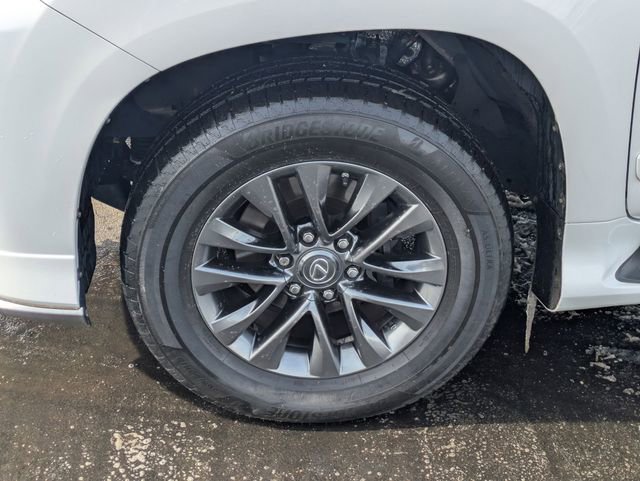 Used 2017 Lexus GX 460 Luxury w/ Sport Design Package image 10