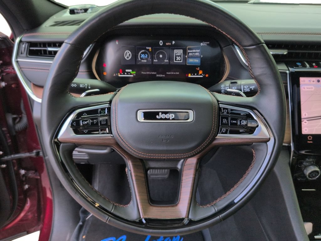Used 2023 Jeep Grand Cherokee Summit w/ High Altitude Package AWD/4WD image 12