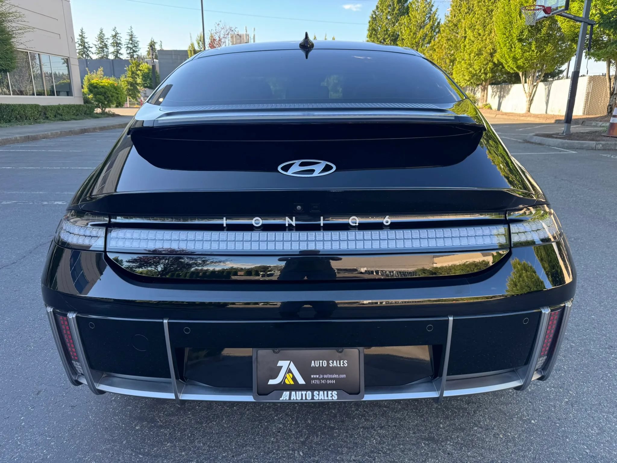 Used 2023 Hyundai Ioniq 6 Limited AWD/4WD image 8
