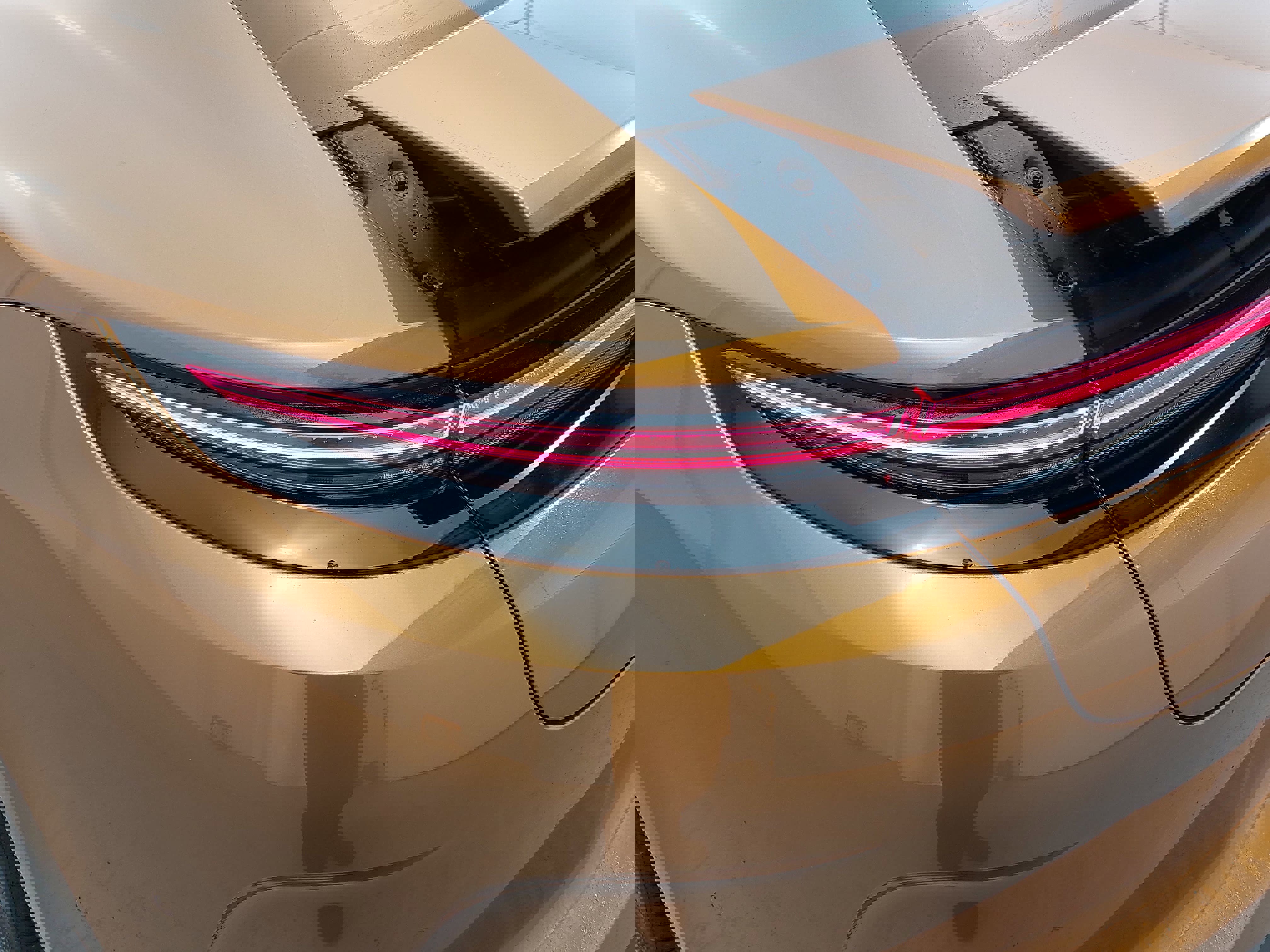 Used 2024 Porsche Panamera 4 image 37