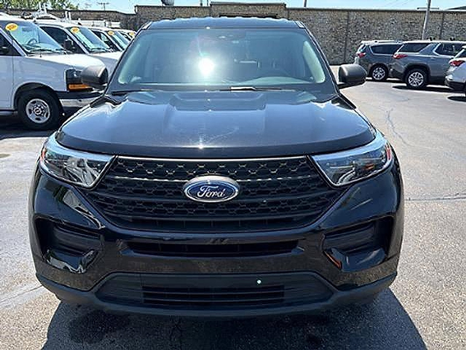 Used 2022 Ford Explorer 4WD image 2