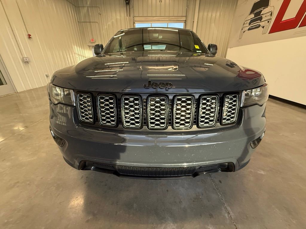 Used 2018 Jeep Grand Cherokee Altitude image 21