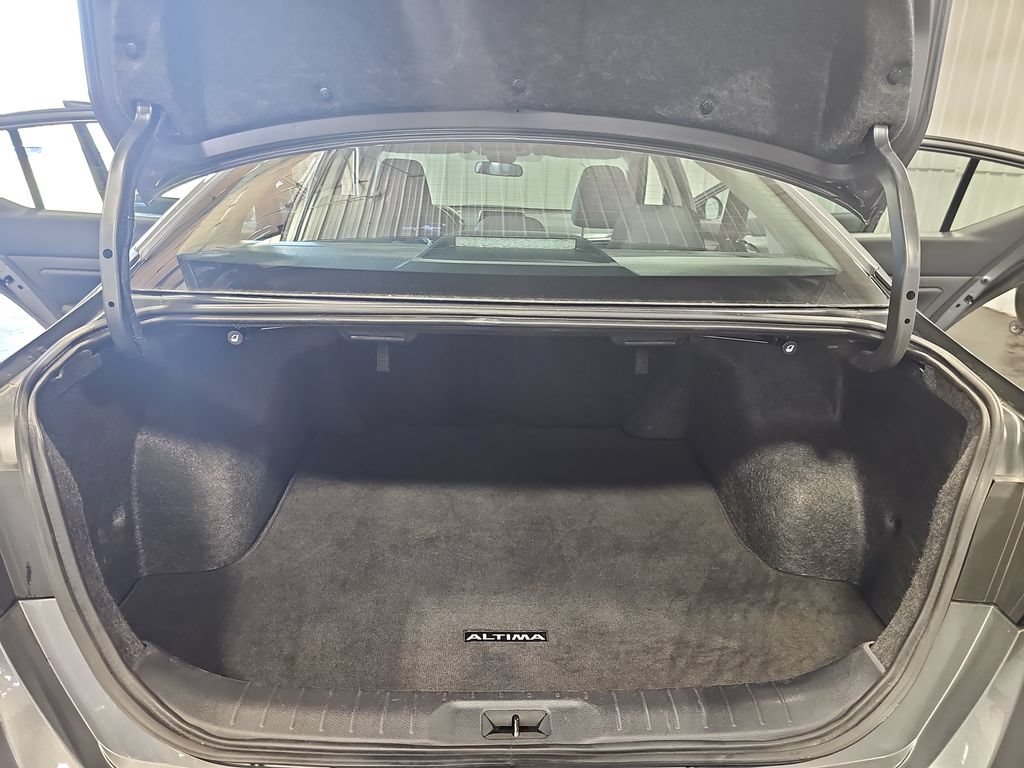 Certified 2025 Nissan Altima 2.5 SV FWD image 12
