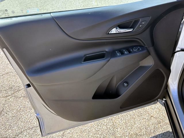 Used 2019 Chevrolet Equinox LT w/ Driver Convenience Package FWD image 17