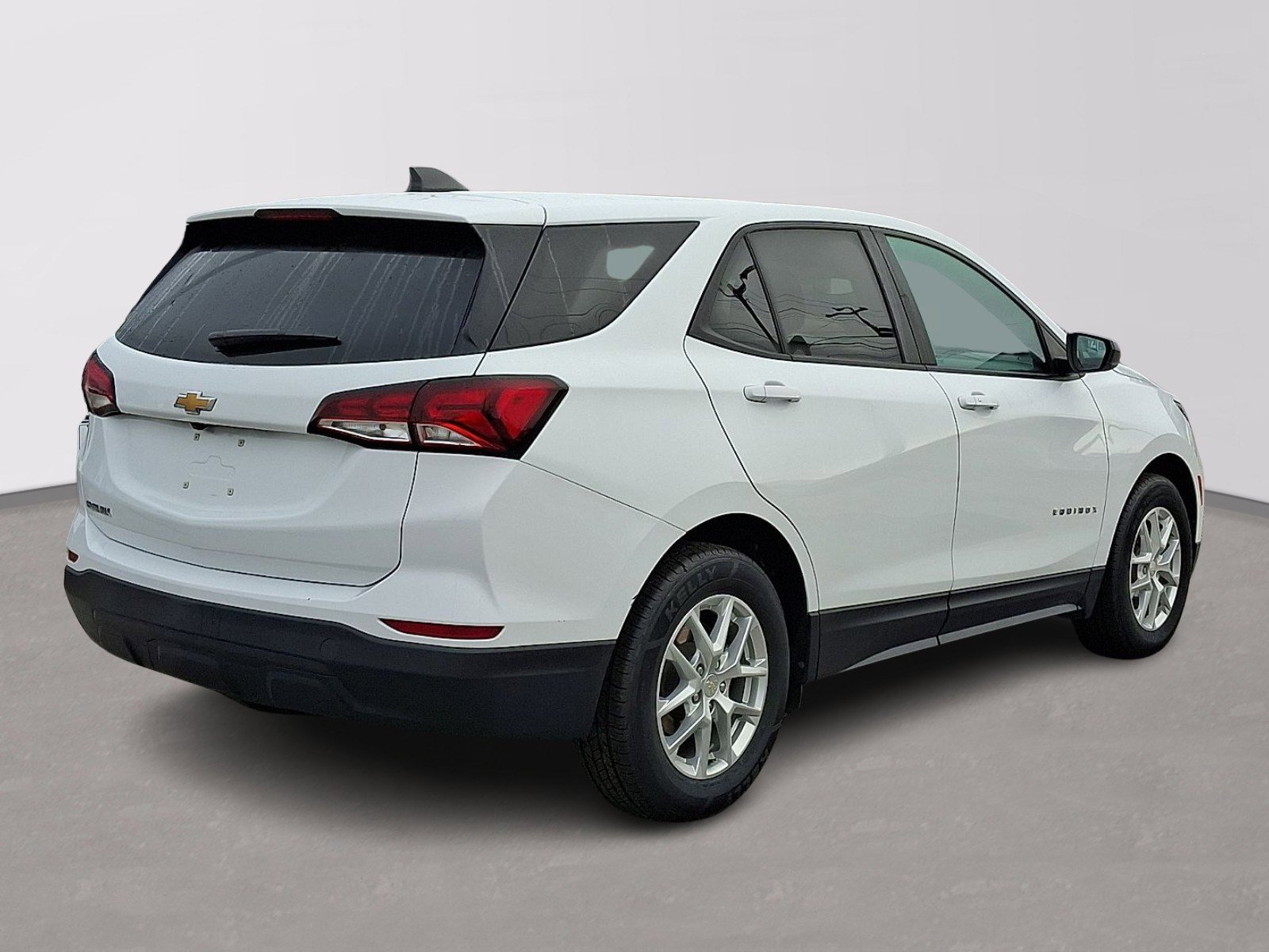 Used 2022 Chevrolet Equinox LS w/ LS Convenience Package FWD image 6