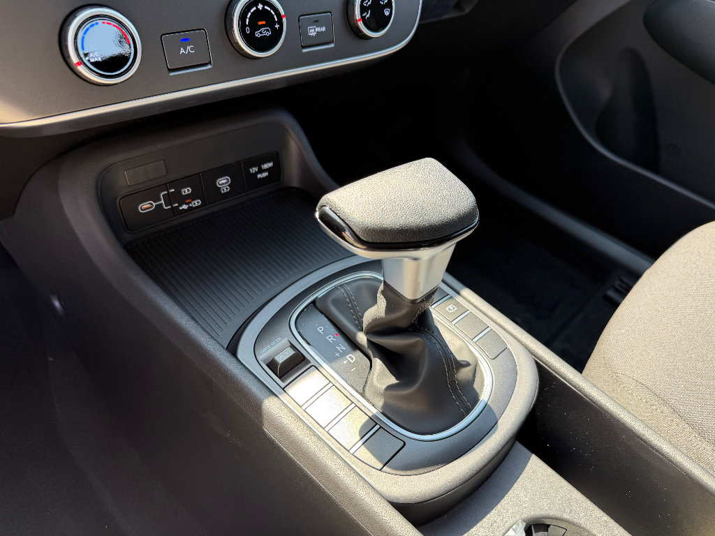 New 2027 Hyundai Kona SE FWD image 26