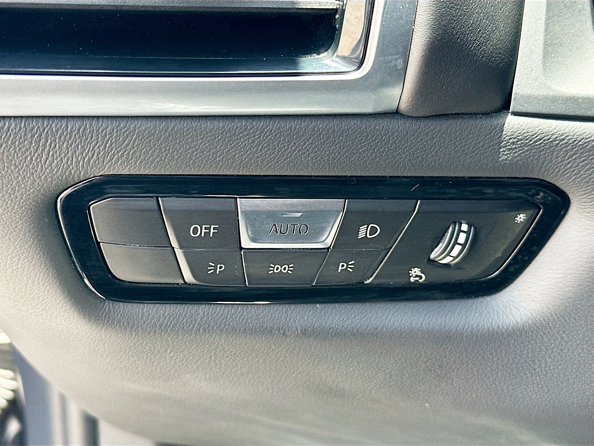 Used 2022 BMW M8 Competition w/ Driving Assistance Package image 10