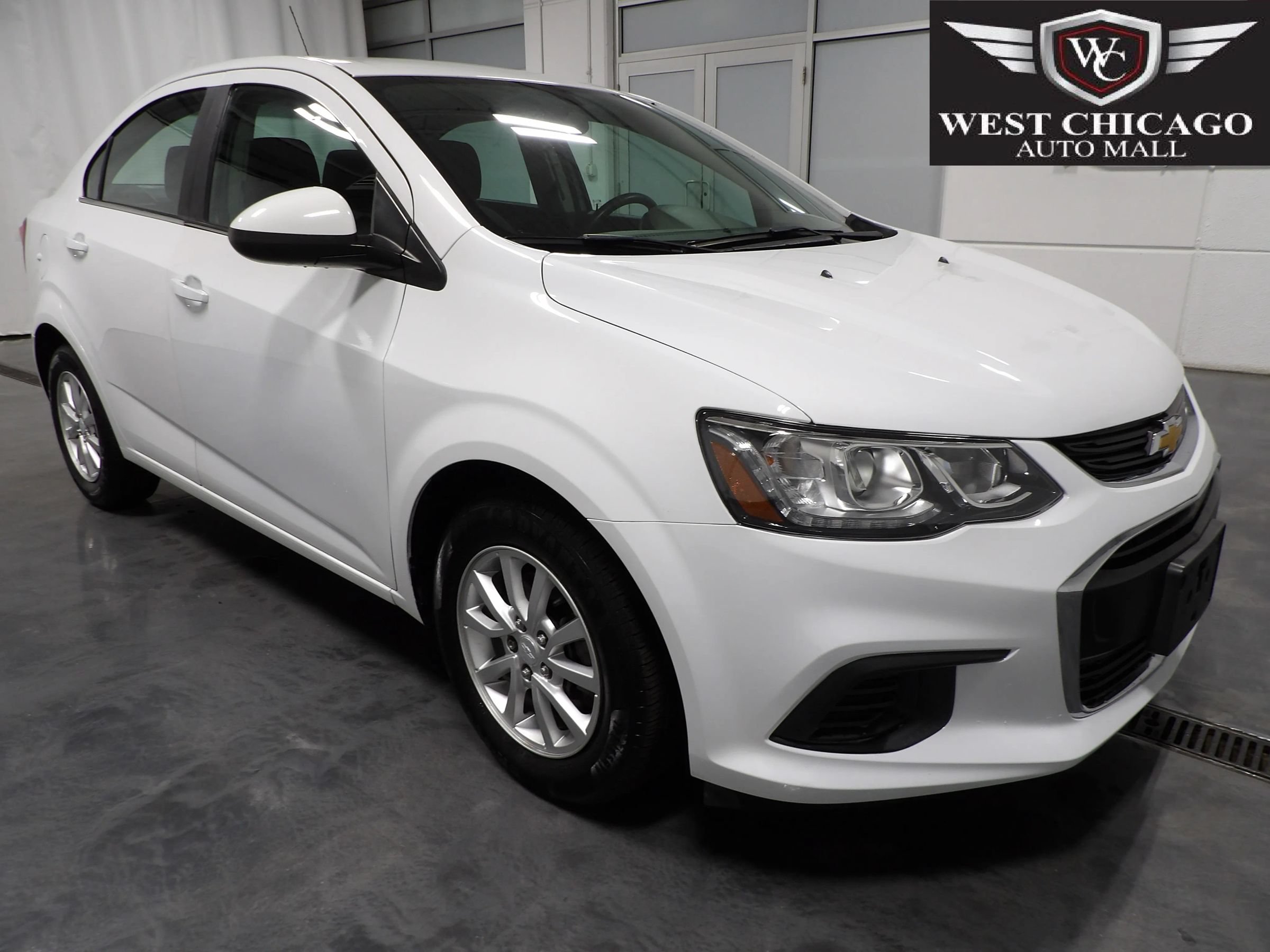 Used 2019 Chevrolet Sonic LT FWD image 1