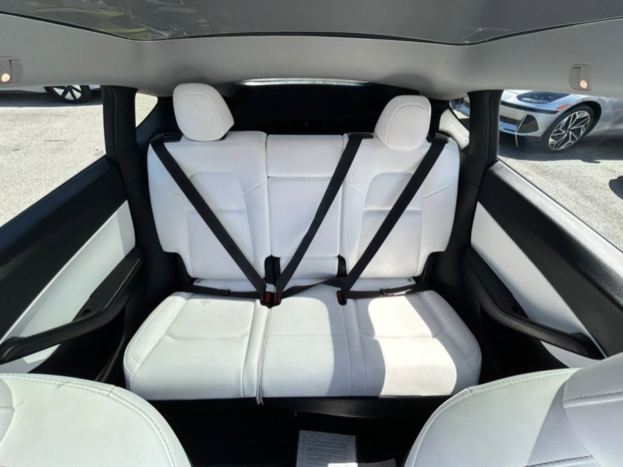Used 2021 Tesla Model Y Long Range image 43