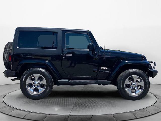 Used 2017 Jeep Wrangler Sahara w/ Dual Top Group AWD/4WD image 6
