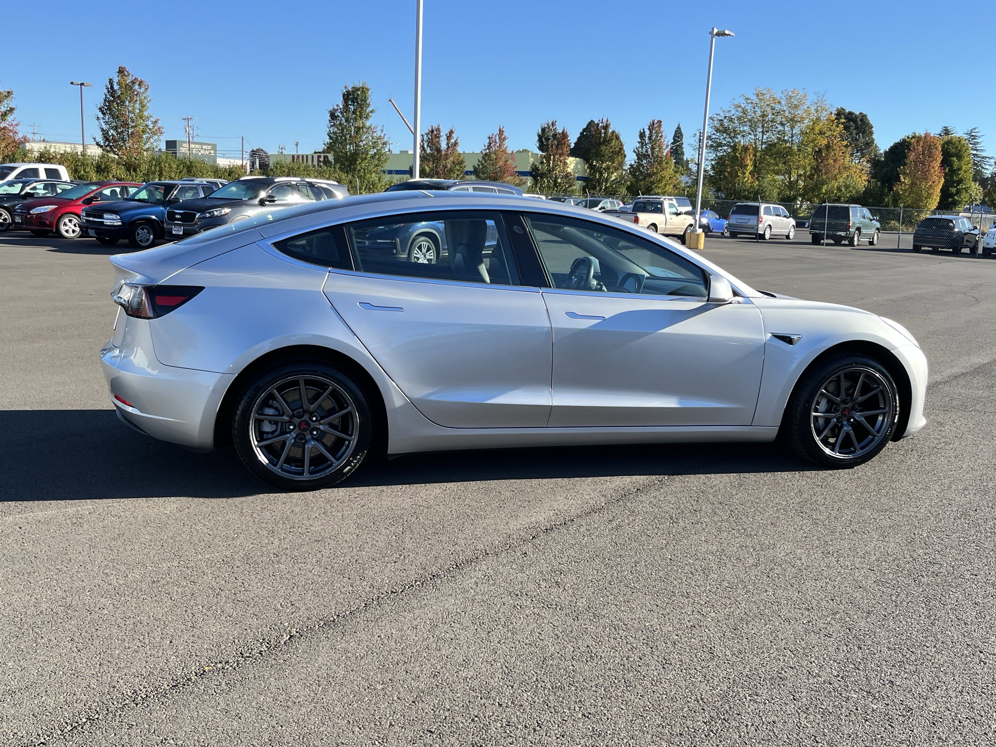 Used 2018 Tesla Model 3 Long Range image 6