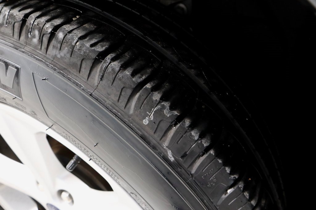 Certified 2022 Ford Edge SE image 20