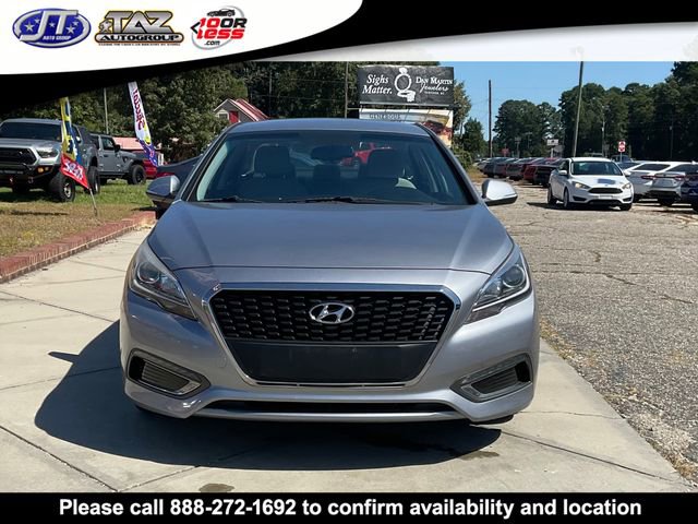Used 2016 Hyundai Sonata SE FWD image 2