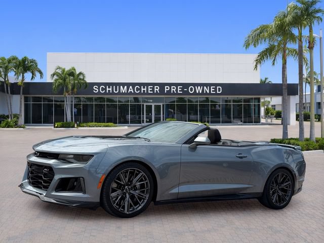 Used 2022 Chevrolet Camaro ZL1 RWD image 3
